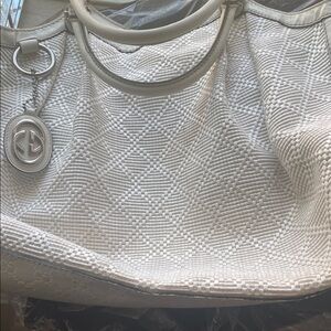 Gucci White Textured Tote Bag